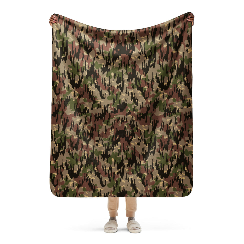 Spanish Rocosos Guerrillero CAMO Sherpa blanket - 50″×60″ - Blanket