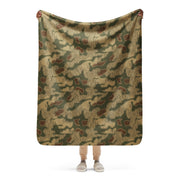 Sumpfmuster Where Eagles Dare CAMO Sherpa Blanket - 50″×60″