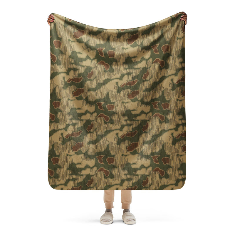 Sumpfmuster Where Eagles Dare CAMO Sherpa Blanket - 50″×60″