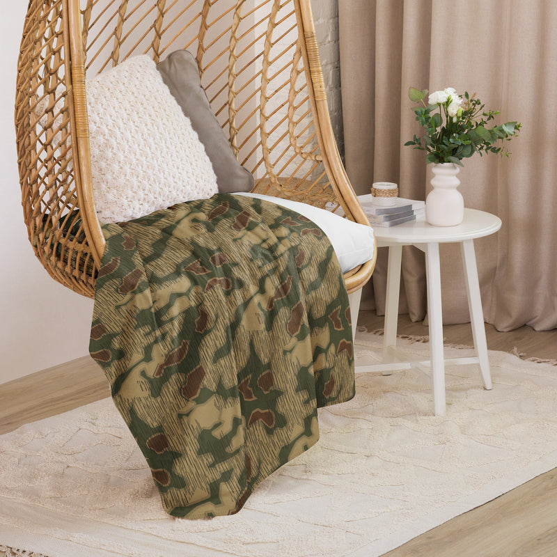 Sumpfmuster Where Eagles Dare CAMO Sherpa Blanket