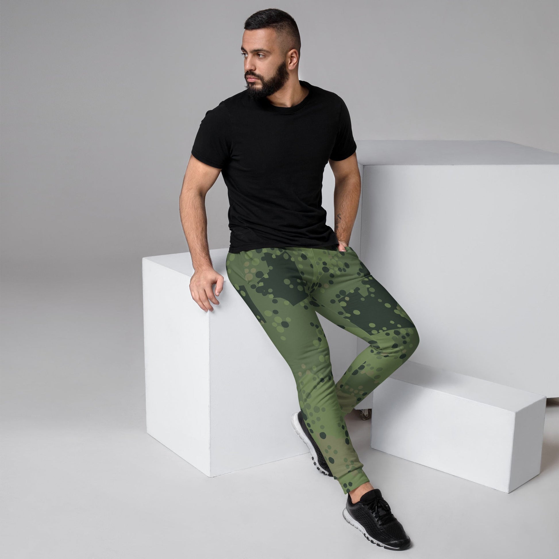 Swedish Barracuda Woodland CAMO Mens Joggers - XS
