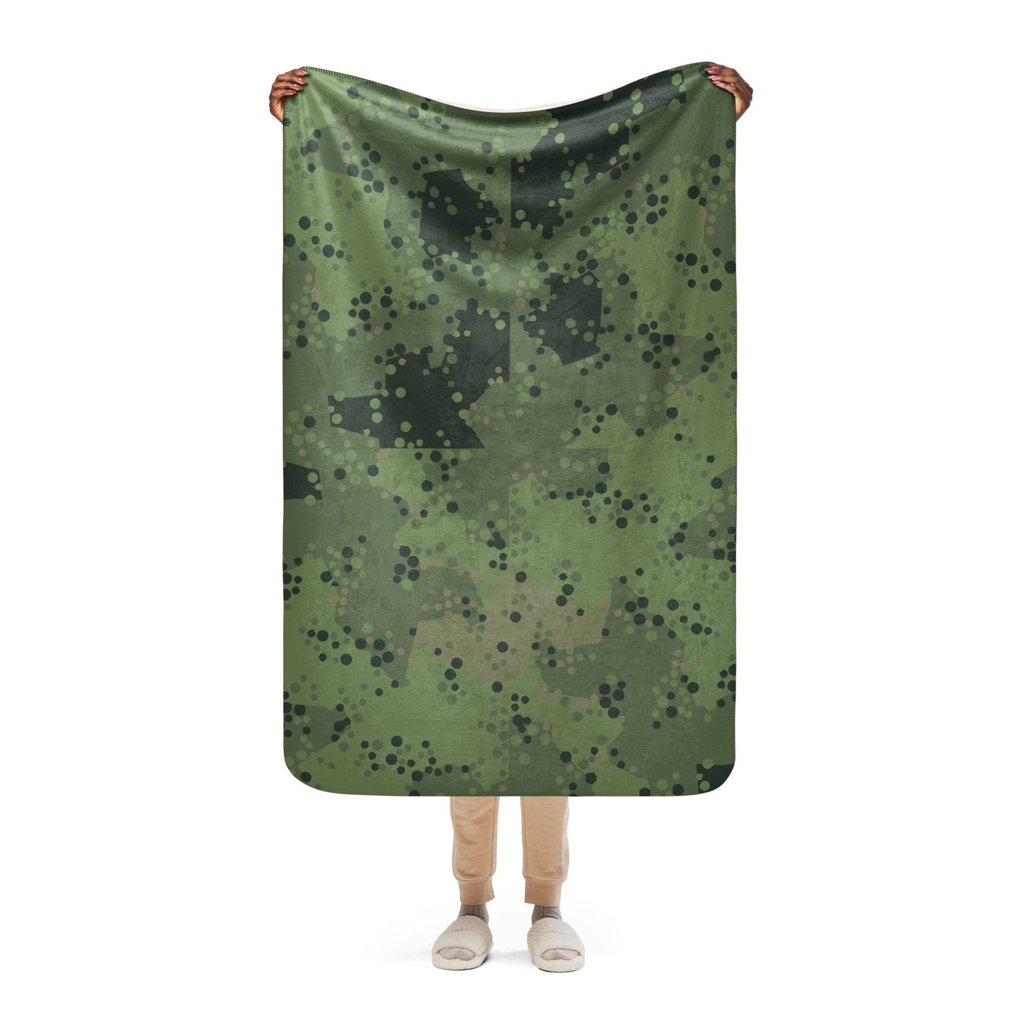 Swedish Barracuda Woodland CAMO Sherpa blanket - 37″×57″ - Blankets