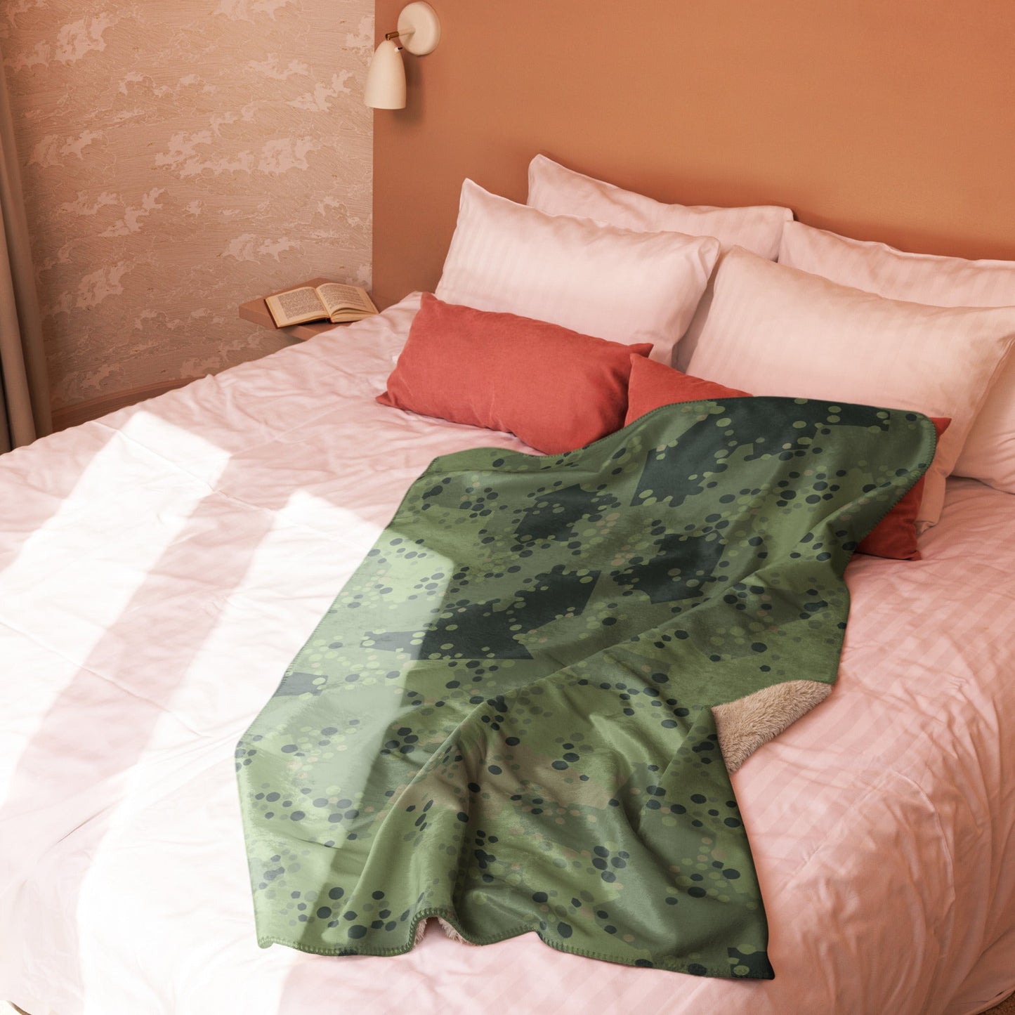 Swedish Barracuda Woodland CAMO Sherpa blanket - Blankets