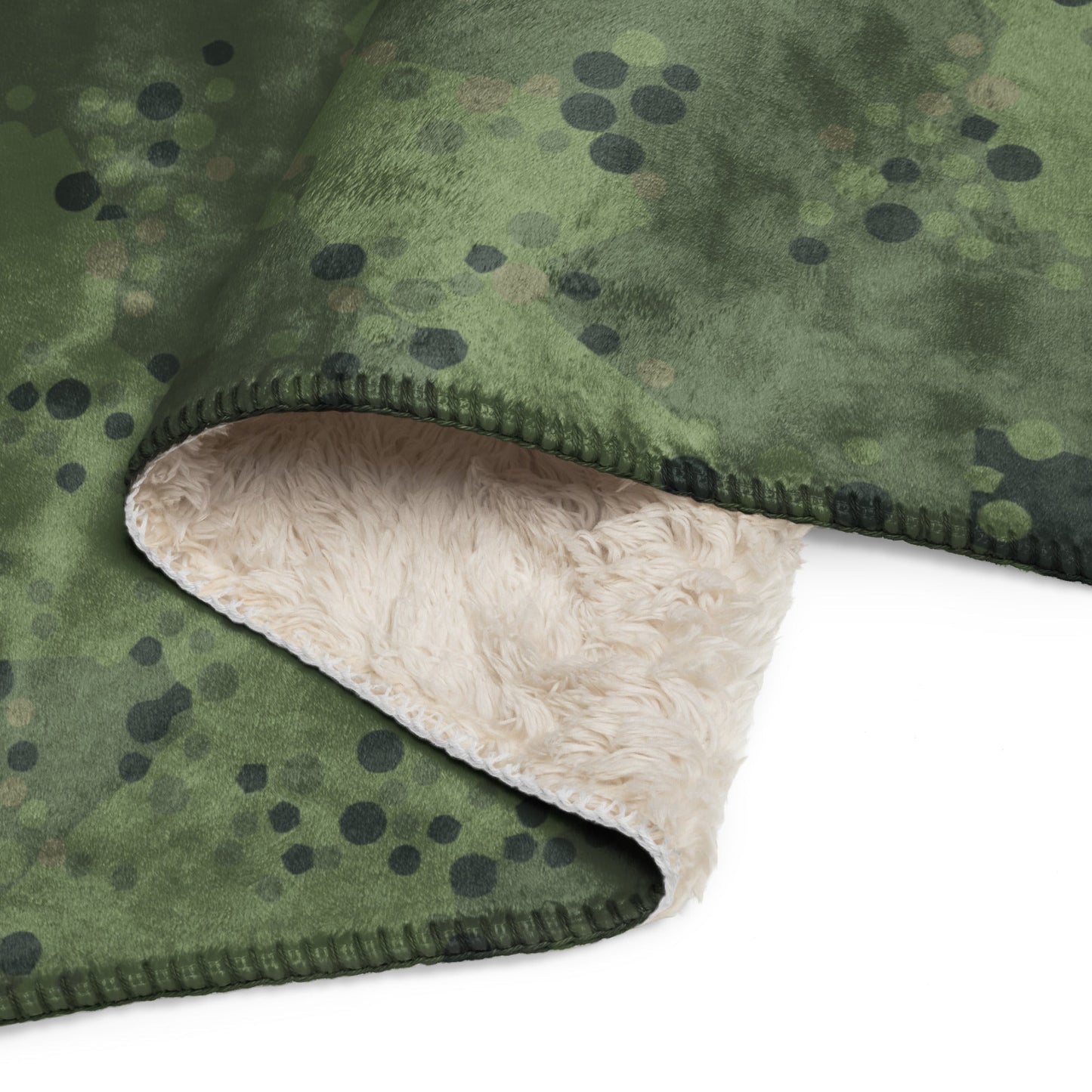 Swedish Barracuda Woodland CAMO Sherpa blanket - Blankets