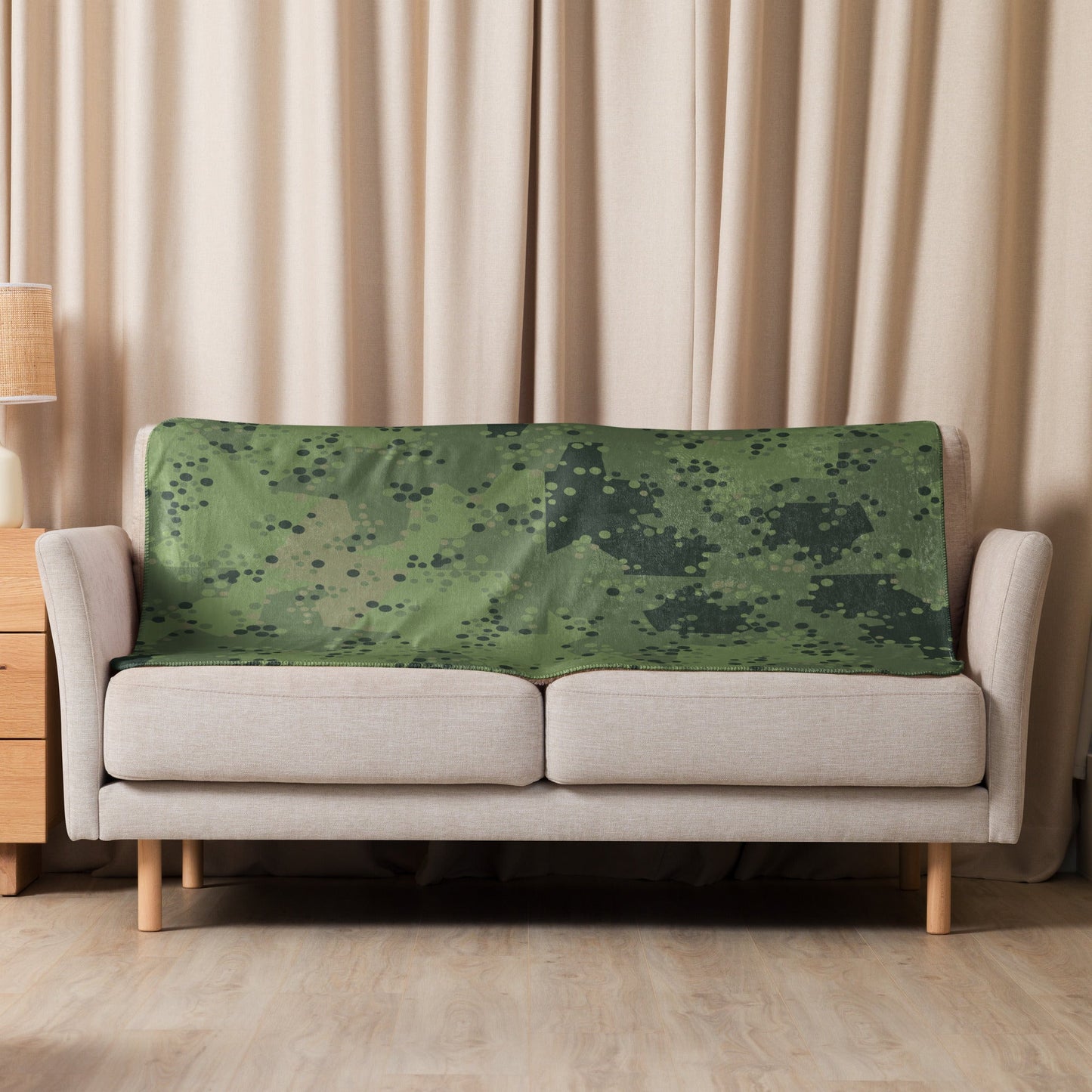 Swedish Barracuda Woodland CAMO Sherpa blanket - Blankets