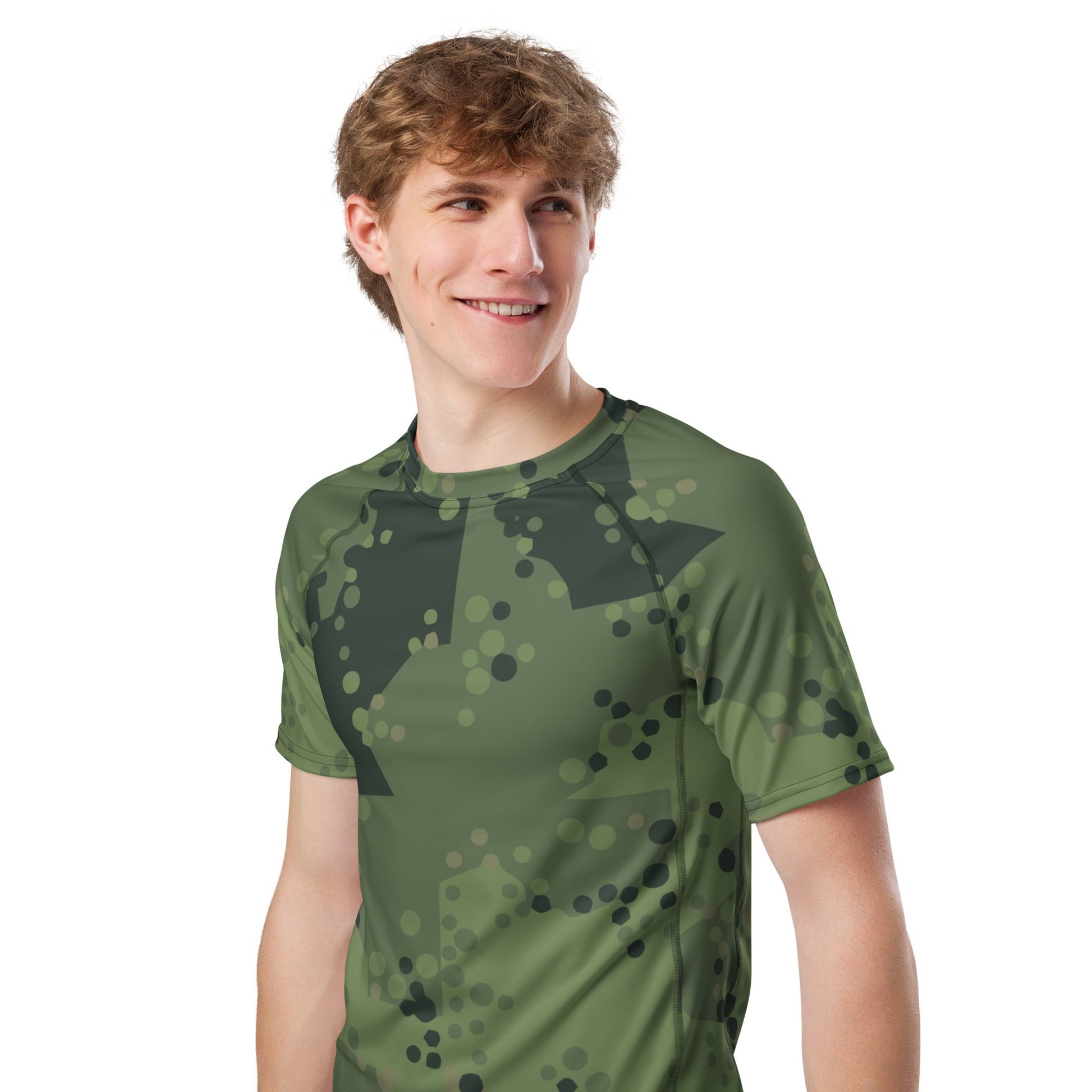 Swedish Barracuda Woodland CAMO short-leeve mens rash guard
