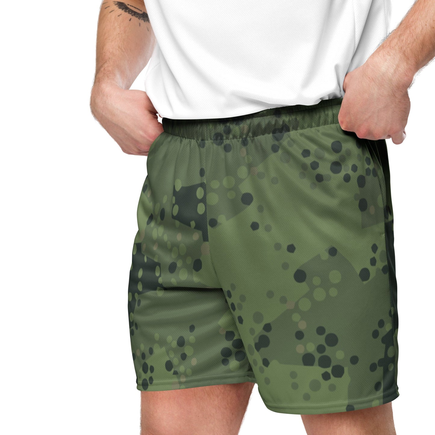 Swedish Barracuda Woodland CAMO Unisex Mesh Shorts