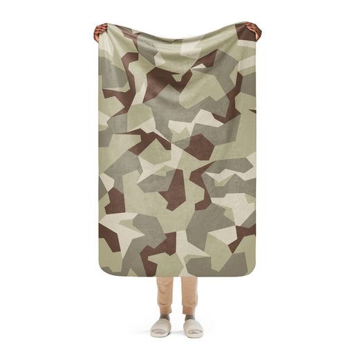 M90 Swedish Desert CAMO Sherpa Blanket - 37″×57″
