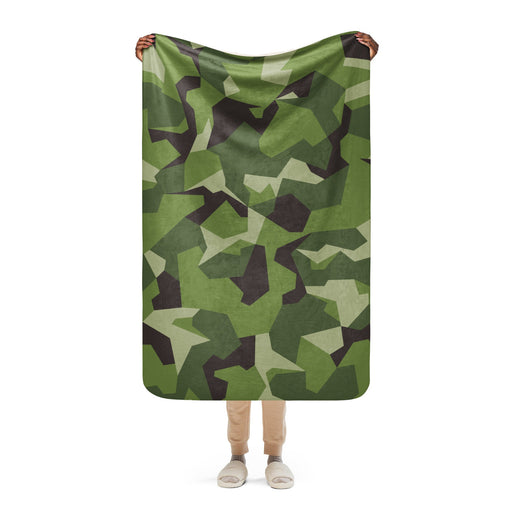 M90 Swedish Woodland CAMO Sherpa Blanket - 37″×57″