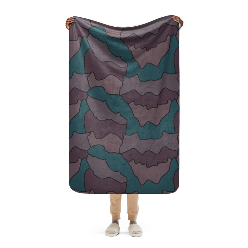 Contour Veil Swedish CAMO Sherpa Blanket - 37″×57″