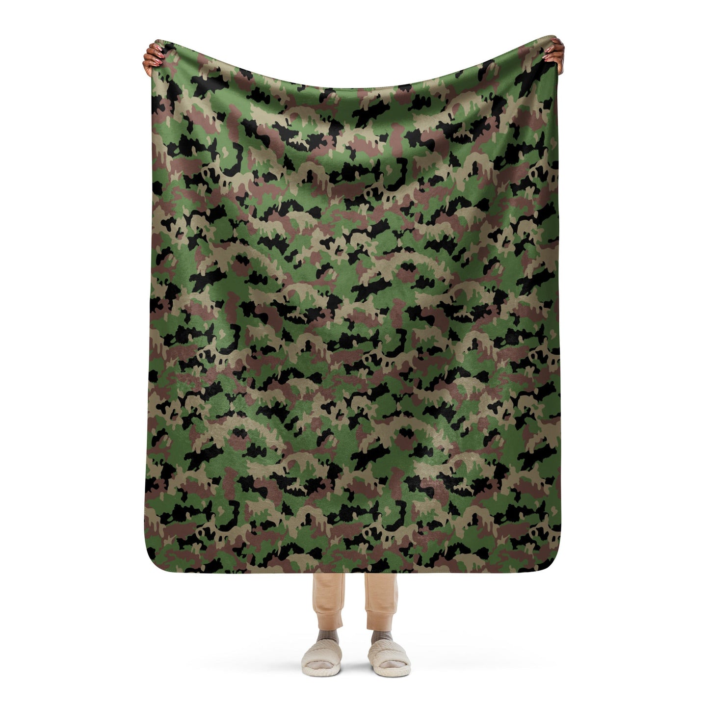 Swiss TAZ 90 CAMO Sherpa Blanket - 50″×60″
