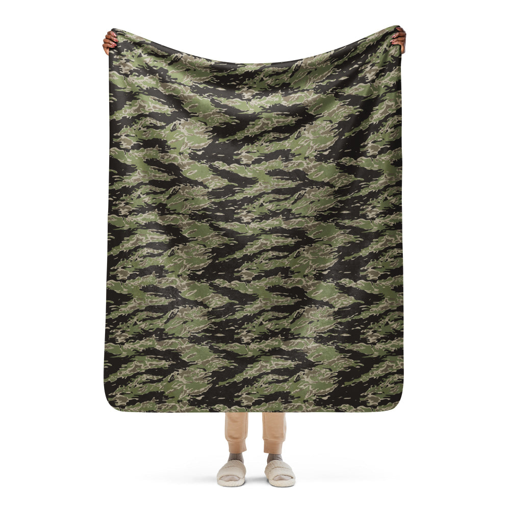 Taiwan Marine Corps Tiger Stripe CAMO Sherpa blanket - 50″×60″ - Blanket