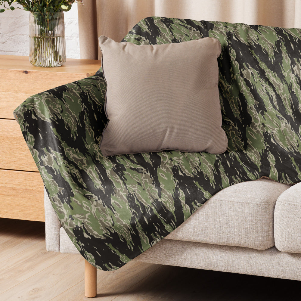 Taiwan Marine Corps Tiger Stripe CAMO Sherpa blanket - Blanket