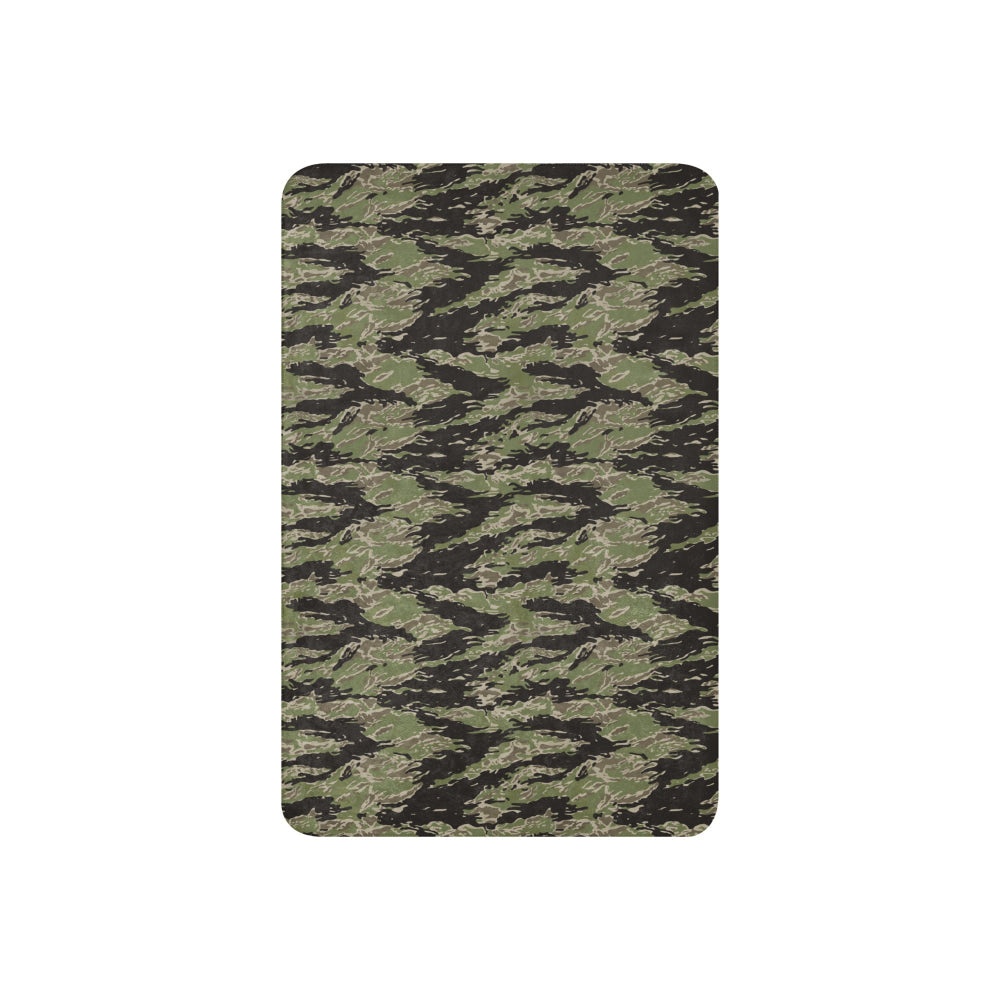 Taiwan Marine Corps Tiger Stripe CAMO Sherpa blanket - Blanket