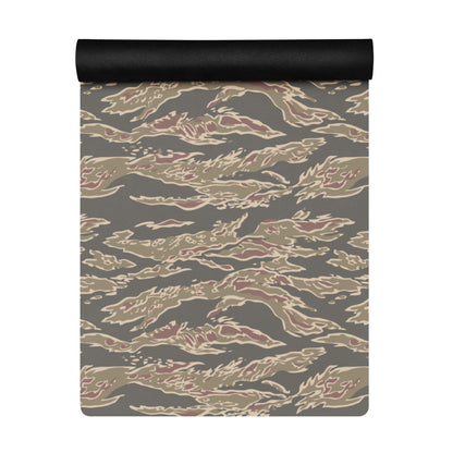 Taiwan Special Forces Red Tiger Stripe CAMO Yoga mat - Mat