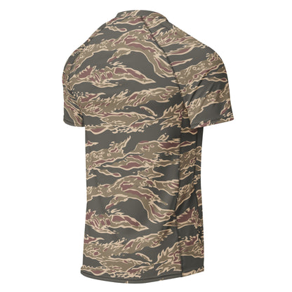 Taiwanese Special Forces Red Tiger Stripe CAMO Mens Short-Sleeve Rash Guard - Short-sleeve Guards