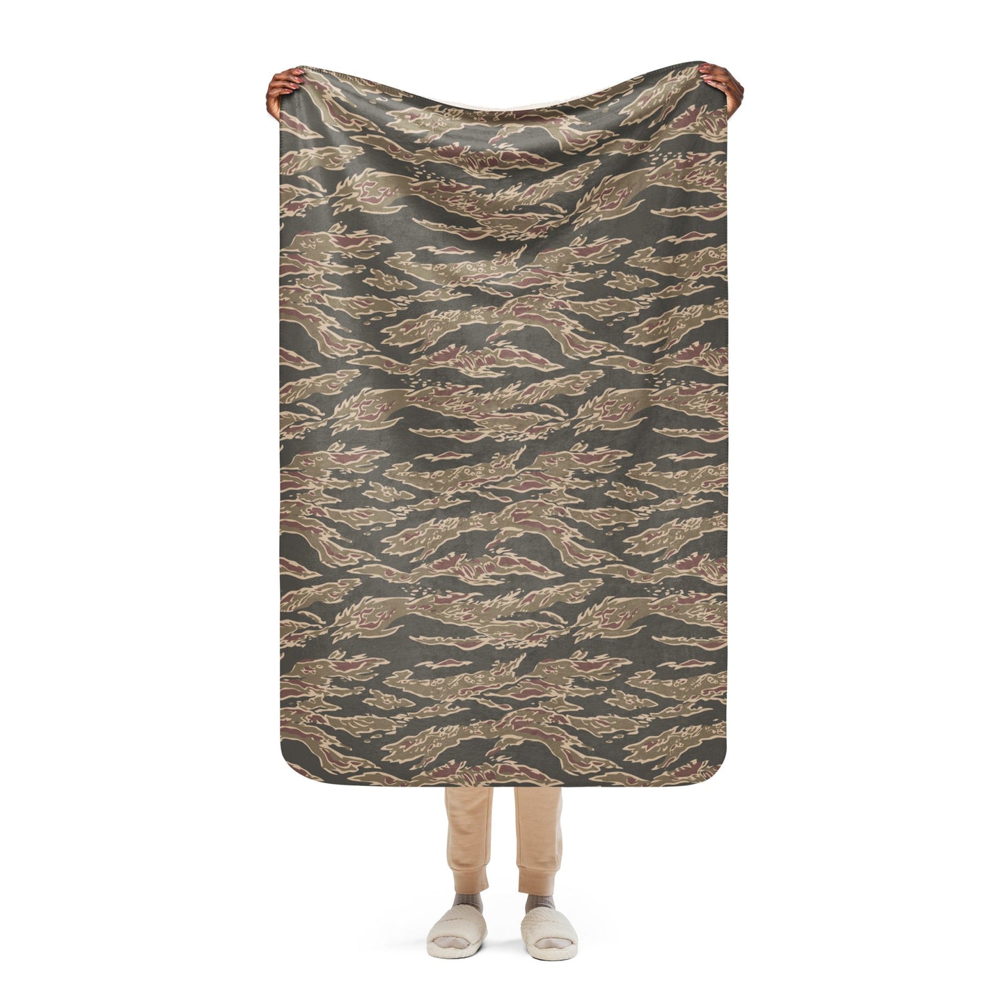 Taiwanese Special Forces Red Tiger Stripe CAMO Sherpa blanket - 37″×57″ - Blanket