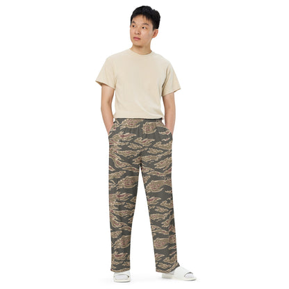 Taiwanese Special Forces Red Tiger Stripe CAMO unisex wide-leg pants - Wide-leg Pants
