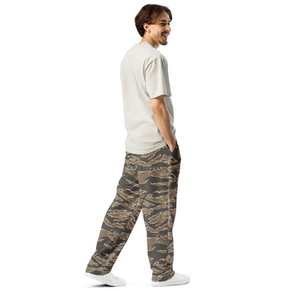 Taiwanese Special Forces Red Tiger Stripe CAMO Wide-leg joggers - Joggers