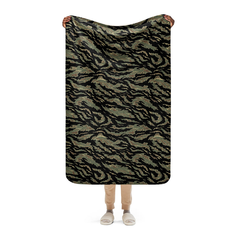 Tiger Stripe Tadpole CAMO Sherpa Blanket - 37″×57″