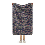 Tiger Stripe Siam Shadow CAMO Sherpa Blanket - 37″×57″