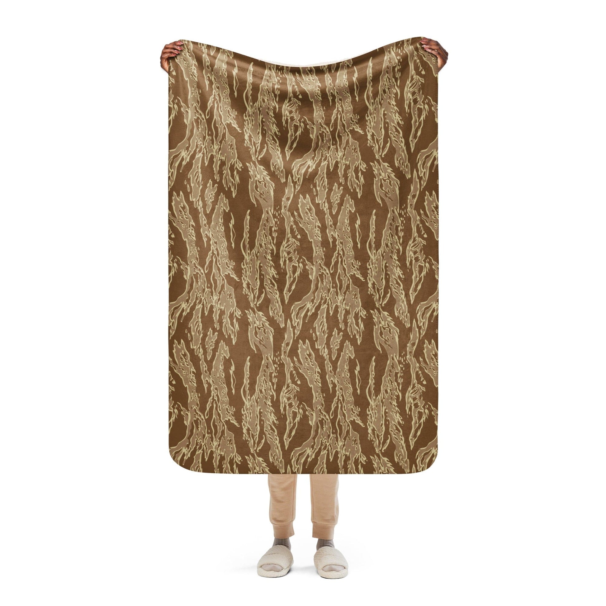 American Tiger Stripe Desert CAMO Sherpa blanket - 37″×57″ - Blankets