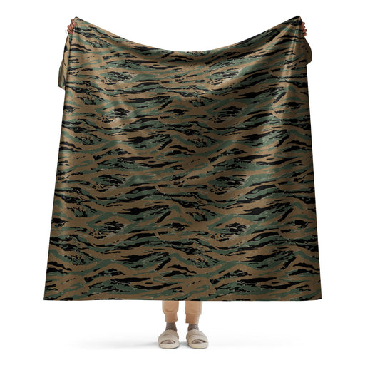 Tiger Stripe Marine Experimental Woodland CAMO Sherpa Blanket - 60″×80″