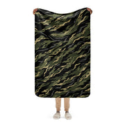 Tiger Stripe Vanguard Jungle CAMO Sherpa Blanket - 37″×57″