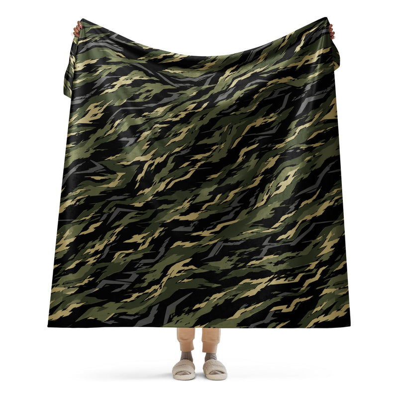 Tiger Stripe Vanguard Jungle CAMO Sherpa Blanket - 60″×80″