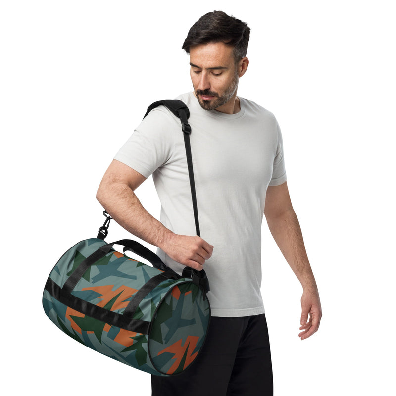Contrast Vector CAMO Gym Bag