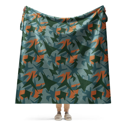 Titanfall Splinter Contrast CAMO Sherpa Blanket - 60″×80″