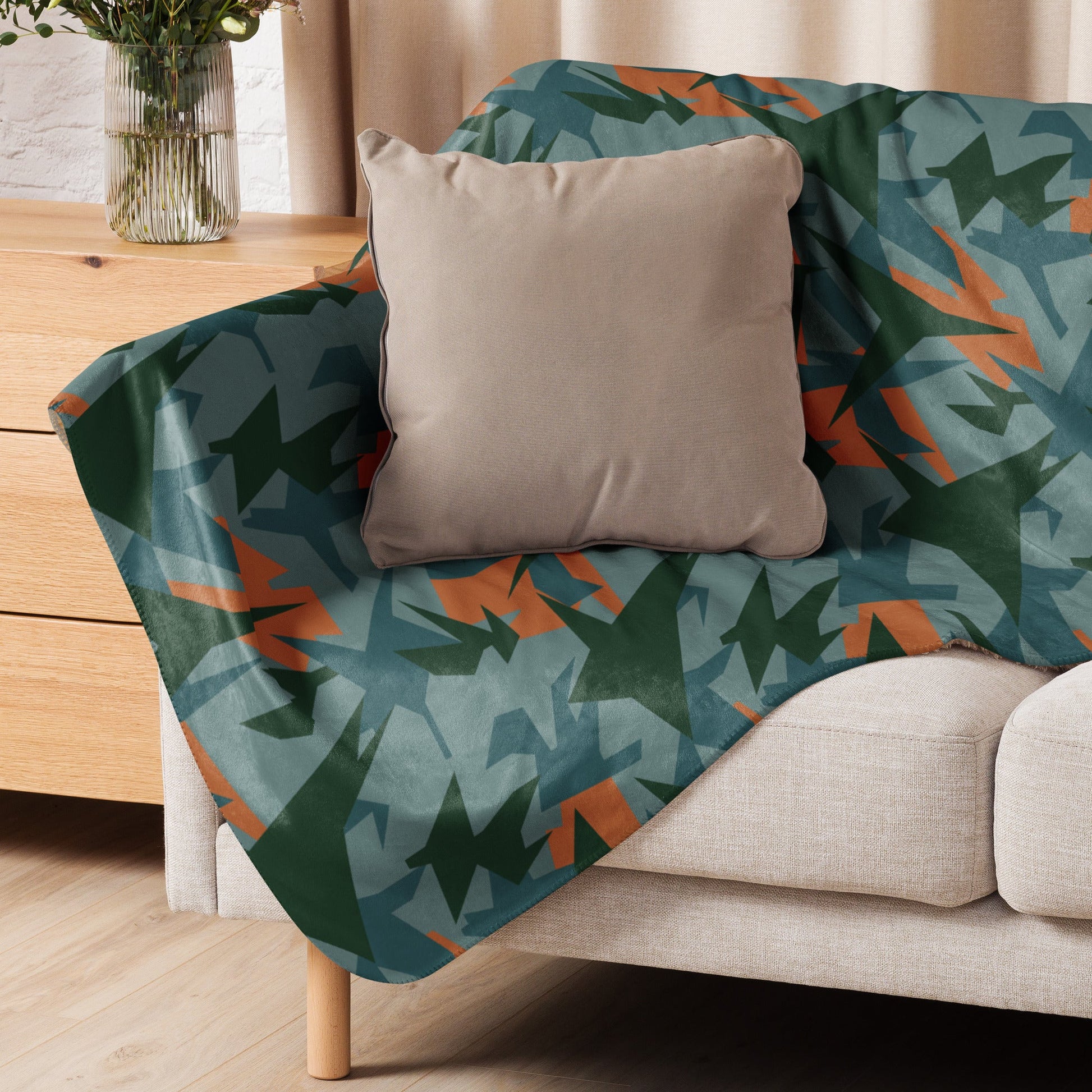 Titanfall Splinter Contrast CAMO Sherpa Blanket