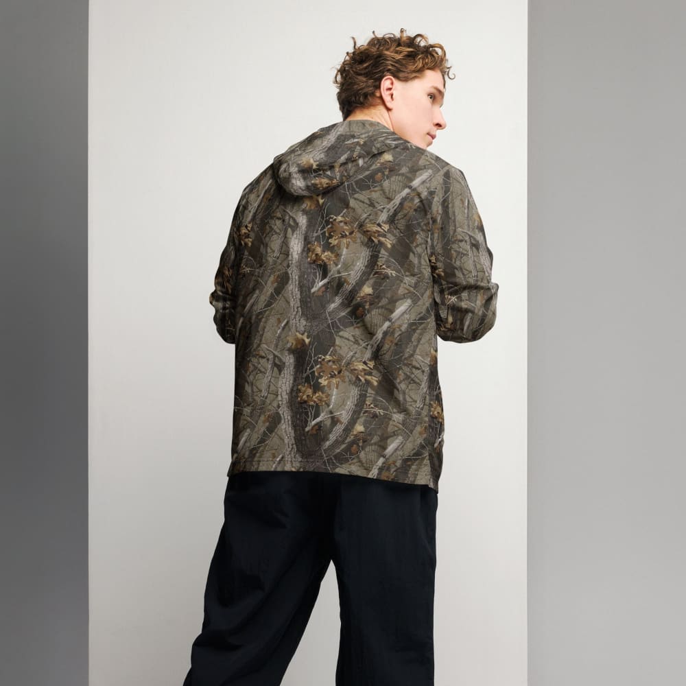 Tree Branch Hunter Fall CAMO Men’s windbreaker