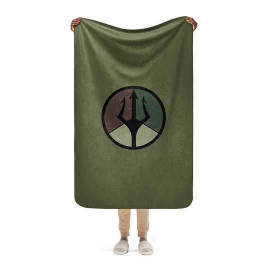 CAMO HQ Trident Logo Sherpa blanket - 37″×57″