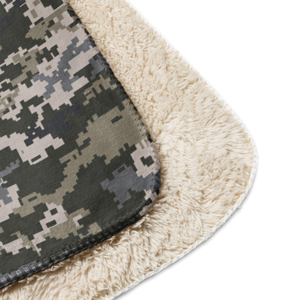 Ukrainian MM14 CAMO Sherpa blanket - Blanket