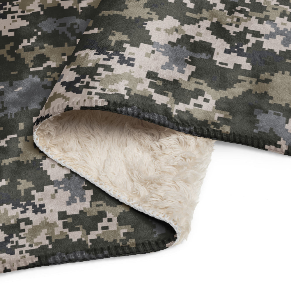 Ukrainian MM14 CAMO Sherpa blanket - Blanket