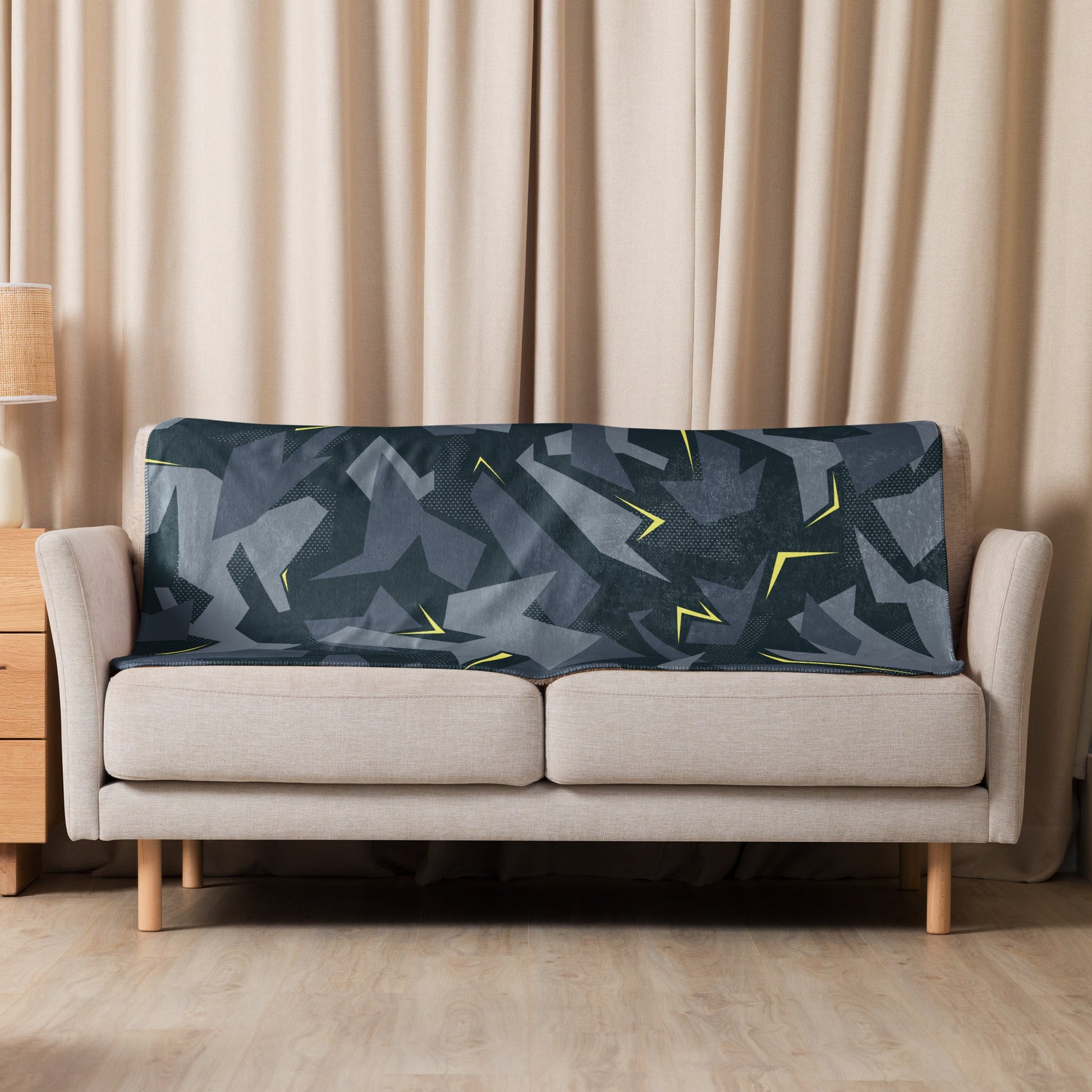 Urban Voltage CAMO Sherpa Blanket
