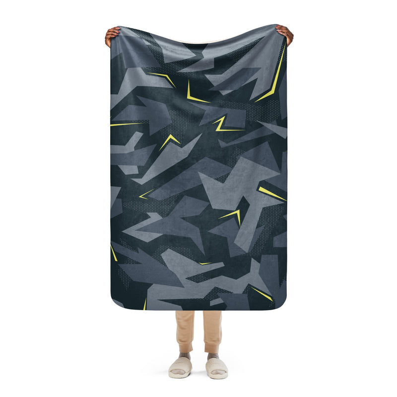 Urban Voltage CAMO Sherpa Blanket - 37″×57″