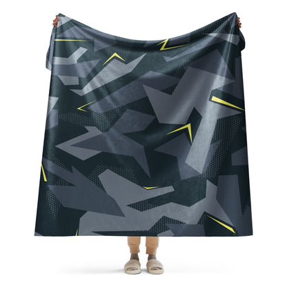 Urban Voltage CAMO Sherpa Blanket - 60″×80″