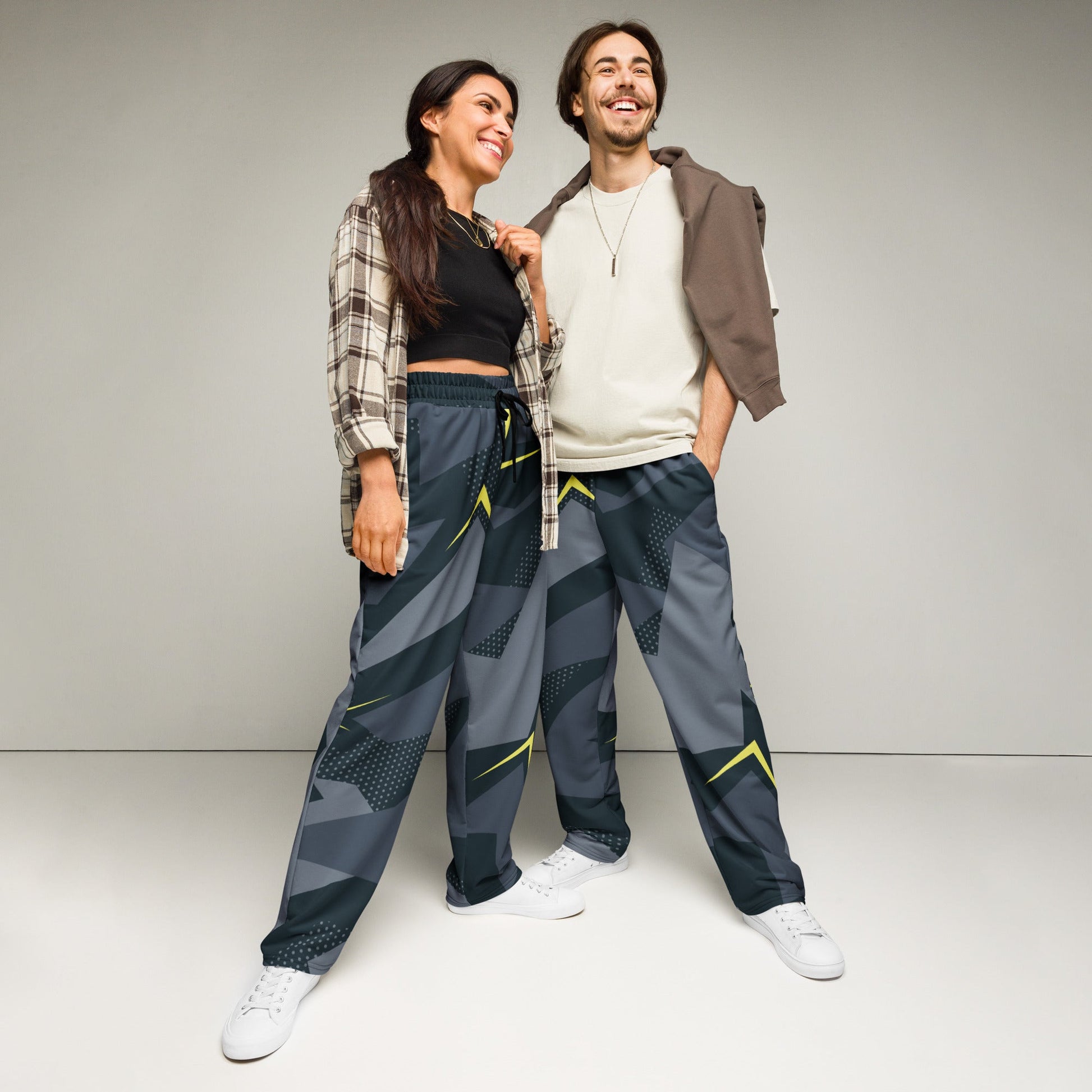 Urban Voltage CAMO Wide-leg joggers - 2XS - Joggers