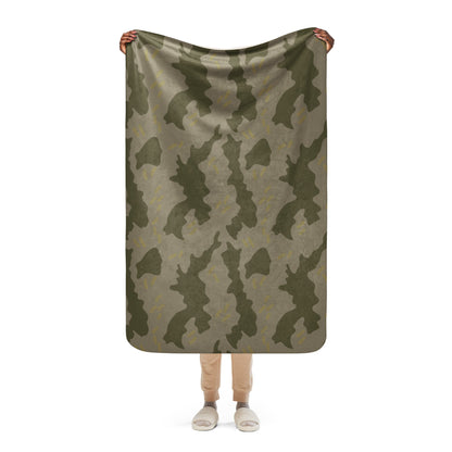 Warhammer 40k Imperial Guard Moebian 6th Regiment CAMO Sherpa blanket - 37″×57″ - Blankets