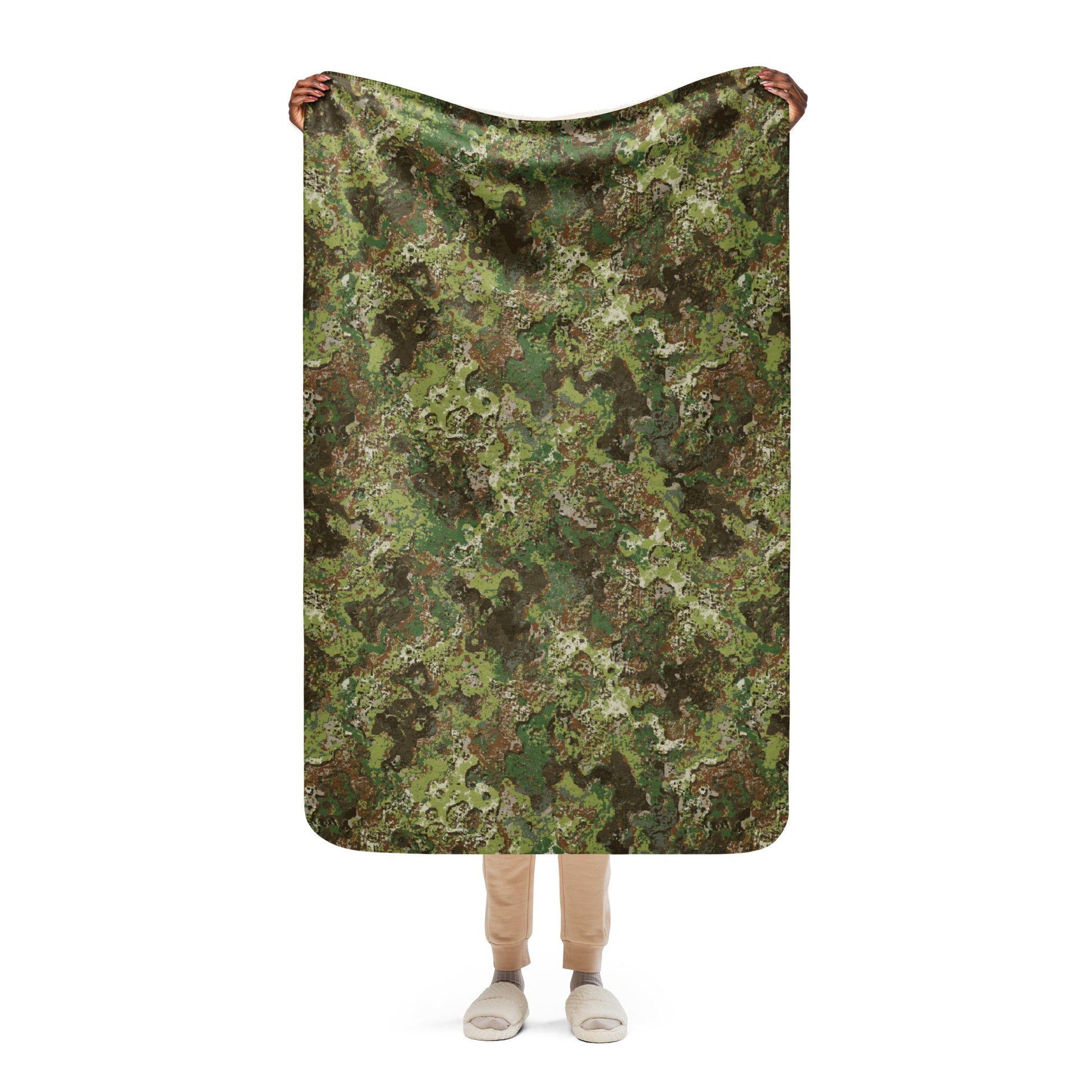 Wasp CAMO Sherpa blanket - 37″×57″ - Blankets